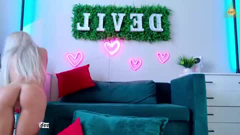 Devill2222 online show from July 8, 1:26 pm