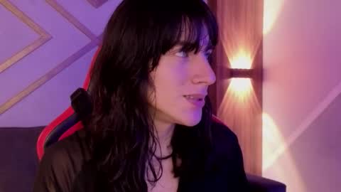 Snapshot of devils_cry_ chatting on October 16, 3:40 am Alex online show from October 16, 3:40 am