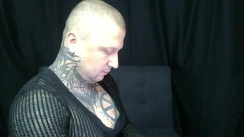 Snapshot of devilwithtats chatting on May 31, 7:15 am Lucian online show from May 31, 7:15 am