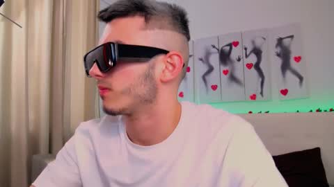 devin_ho online show from February 27, 8:06 am