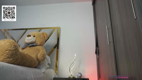 Devin Hunter online show from November 25, 2:50 pm