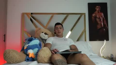 Devin Hunter online show from February 7, 1:53 am