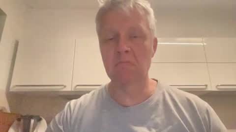 Snapshot of devon_nite chatting on May 25, 11:55 pm Devon online show from May 25, 11:55 pm