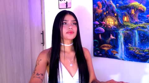 Snapshot of devours_fire chatting on November 9, 7:01 pm Sara 3 online show from November 9, 7:01 pm