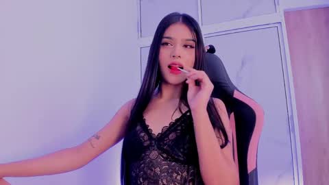 Snapshot of devours_fire chatting on March 30, 9:05 pm Sara 3 online show from March 30, 9:05 pm