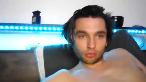 devyy333 online show from March 6, 6:15 pm