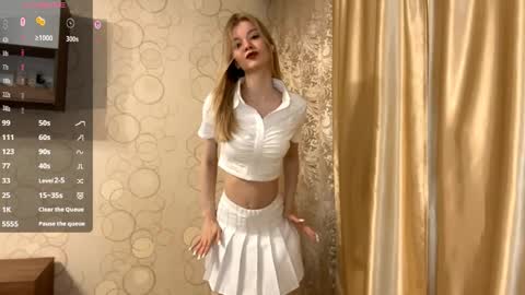 Snapshot of dewdropdoll chatting on May 7, 3:39 pm dewdropdoll online show from May 7, 3:39 pm