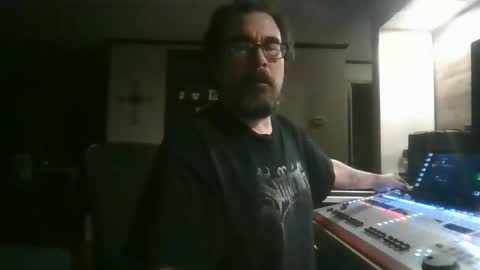 Mike Sounde online show from May 10, 3:33 am