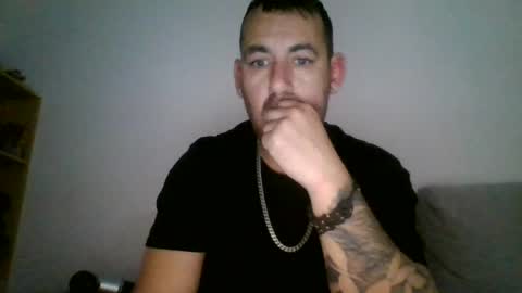deydey83 online show from August 2, 6:17 pm