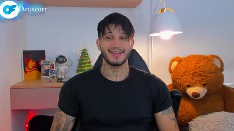 JULIAN online show from December 13, 10:02 pm