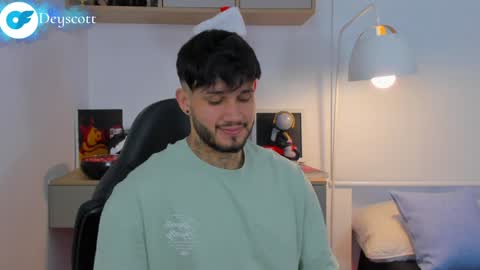 JULIAN online show from December 29, 10:47 pm