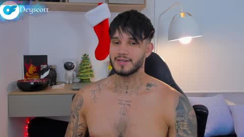 JULIAN online show from December 31, 11:17 pm