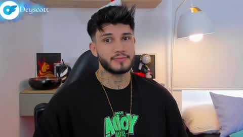 JULIAN online show from January 2, 9:18 pm