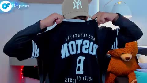 JULIAN online show from February 16, 7:27 pm