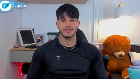 JULIAN online show from February 28, 10:39 pm