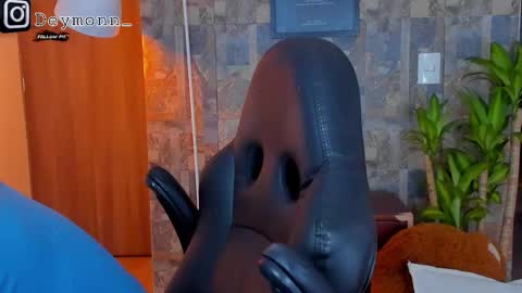 JULIAN online show from October 28, 9:39 pm