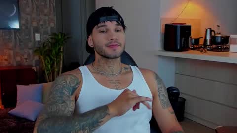 JULIAN online show from November 27, 10:23 pm