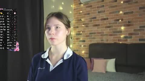 Snapshot of deyvessa chatting on October 21, 5:13 pm Kira online show from October 21, 5:13 pm