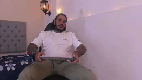 dhaian online show from November 11, 9:04 pm