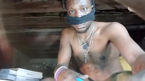 Marcus D-von Steel as the raunchy ass sniffer thrill me with your online show from April 25, 8:39 am