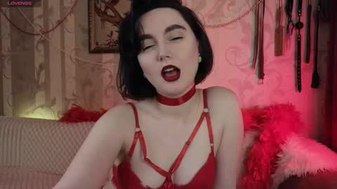 Diana Di Honey online show from February 10, 2:32 pm