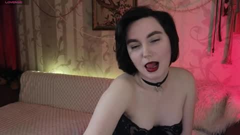 Snapshot of dia__diana chatting on May 5, 3:20 pm Diana Di Honey online show from May 5, 3:20 pm