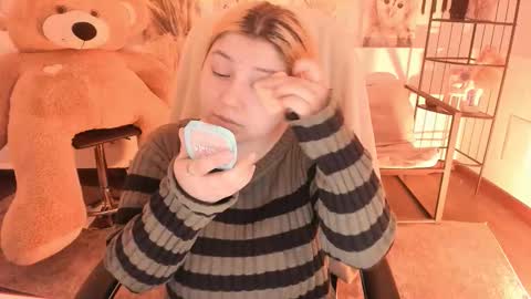 Dia online show from January 12, 7:41 pm