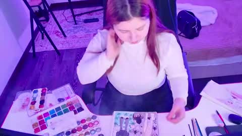 Dia online show from April 21, 10:45 pm