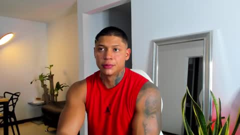 Snapshot of diagostone chatting on February 5, 2:40 am Diego online show from February 5, 2:40 am