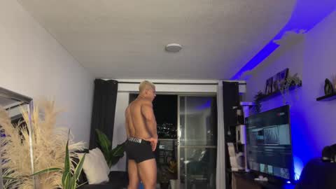 Snapshot of diagostone chatting on September 14, 12:43 am Diego online show from September 14, 12:43 am