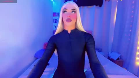 Snapshot of diamond_hott1 chatting on December 2, 3:56 am AmayaGirl online show from December 2, 3:56 am