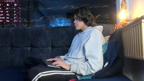 diamond_twink online show from November 5, 4:01 am