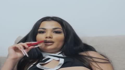 diamondember online show from March 7, 9:45 pm