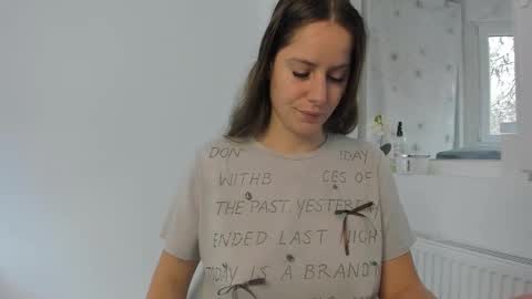 diamondkay_ online show from November 15, 11:40 am