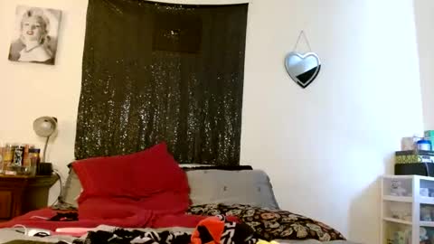 DiamondMonroeXo online show from February 4, 7:22 pm