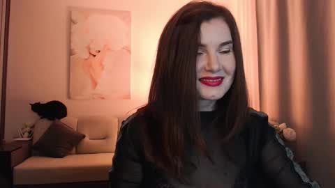 Diana DeLua online show from September 26, 6:45 pm