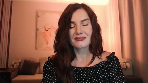 Diana DeLua online show from September 29, 4:45 pm