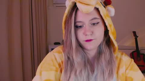 Snapshot of diana_floweri chatting on December 2, 12:40 pm Diana online show from December 2, 12:40 pm