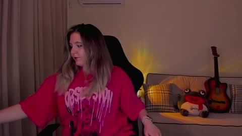 Snapshot of diana_floweri chatting on December 8, 2:09 pm Diana online show from December 8, 2:09 pm