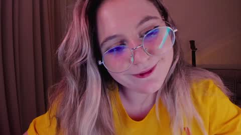 Snapshot of diana_floweri chatting on December 11, 5:48 pm Diana online show from December 11, 5:48 pm