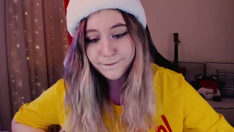 Snapshot of diana_floweri chatting on December 20, 10:27 am Diana online show from December 20, 10:27 am