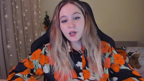 Snapshot of diana_floweri chatting on January 4, 3:28 pm Diana online show from January 4, 3:28 pm