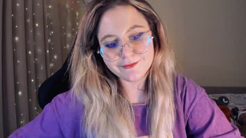 Snapshot of diana_floweri chatting on January 8, 1:31 pm Diana online show from January 8, 1:31 pm