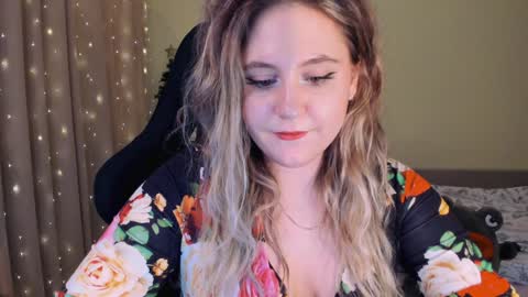 Snapshot of diana_floweri chatting on January 11, 8:43 am Diana online show from January 11, 8:43 am