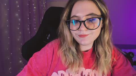 Snapshot of diana_floweri chatting on February 7, 3:08 pm Diana online show from February 7, 3:08 pm