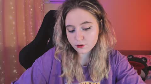 Snapshot of diana_floweri chatting on February 8, 9:35 am Diana online show from February 8, 9:35 am