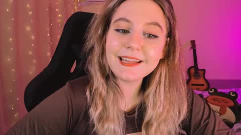 Snapshot of diana_floweri chatting on February 10, 1:22 pm Diana online show from February 10, 1:22 pm