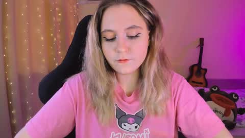 Snapshot of diana_floweri chatting on February 12, 9:31 am Diana online show from February 12, 9:31 am