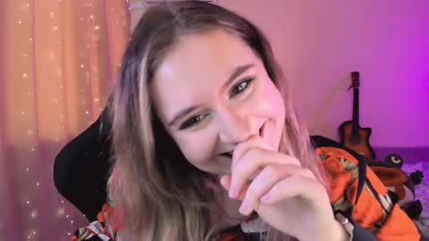 Snapshot of diana_floweri chatting on February 15, 9:27 am Diana online show from February 15, 9:27 am