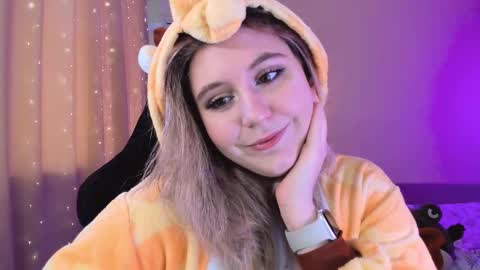 Snapshot of diana_floweri chatting on February 16, 10:32 am Diana online show from February 16, 10:32 am